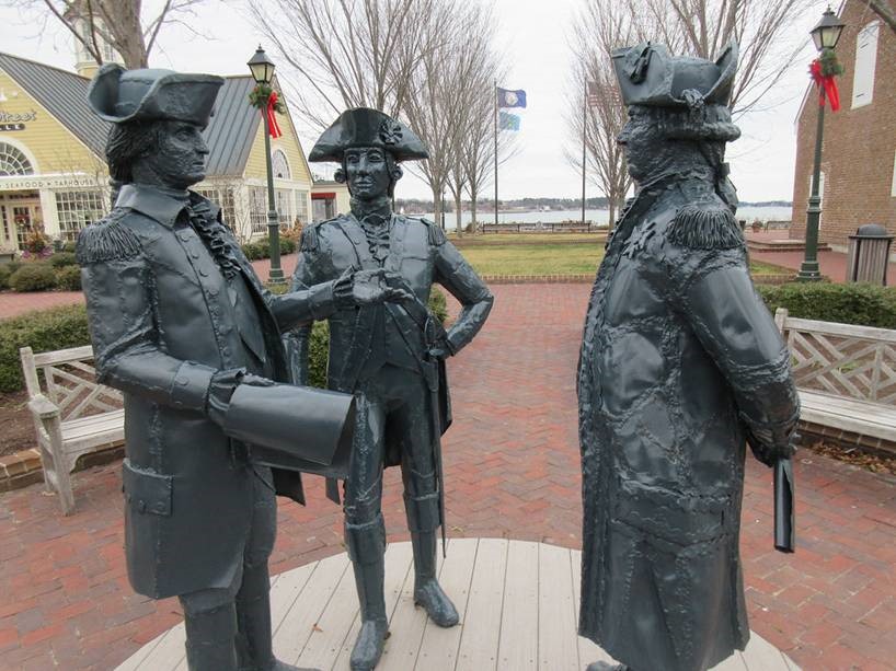 3-statues-Yorktown